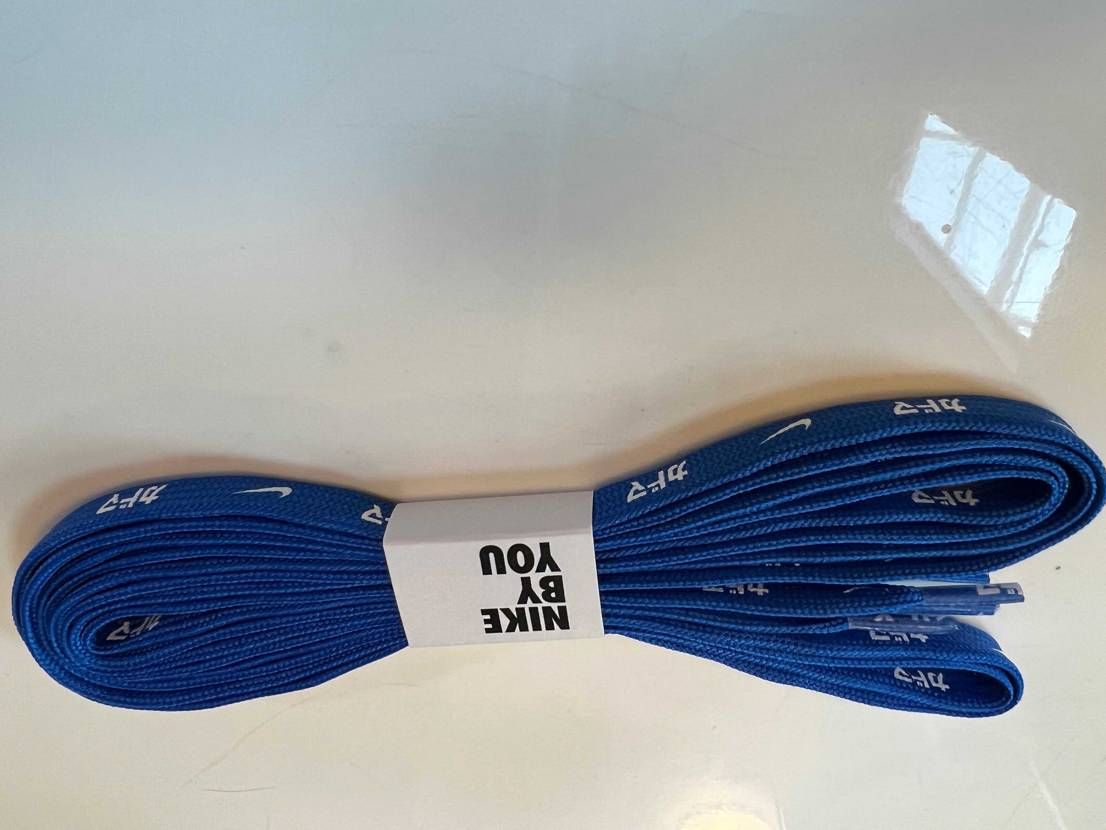 門真で買ったシューレース、ジムレッドに通してみた✨
青いほうがしっくりくるかな