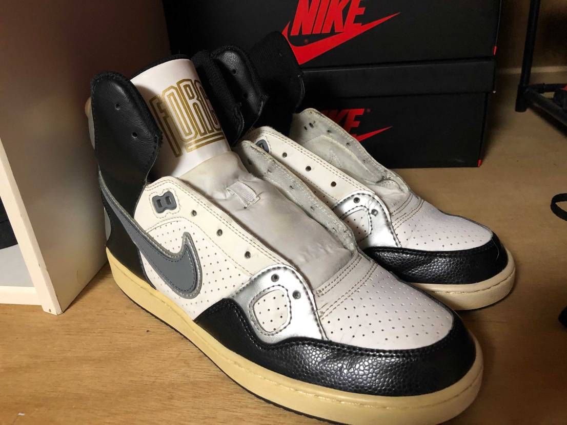 かなり渋い
磨き終わったから後はソールを真っ白に戻すだけ