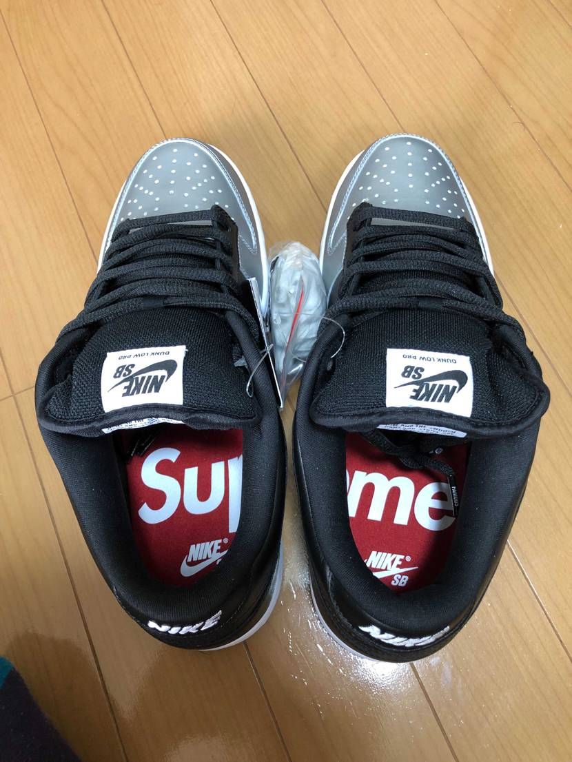 Supreme 福岡で2グループ最初の方でマイサイをゲット！

赤と極限まで