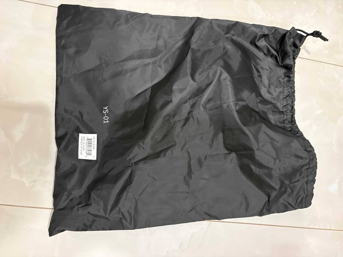 忘れた頃謎の配送業者から送られてきた！
イージーのオンライ