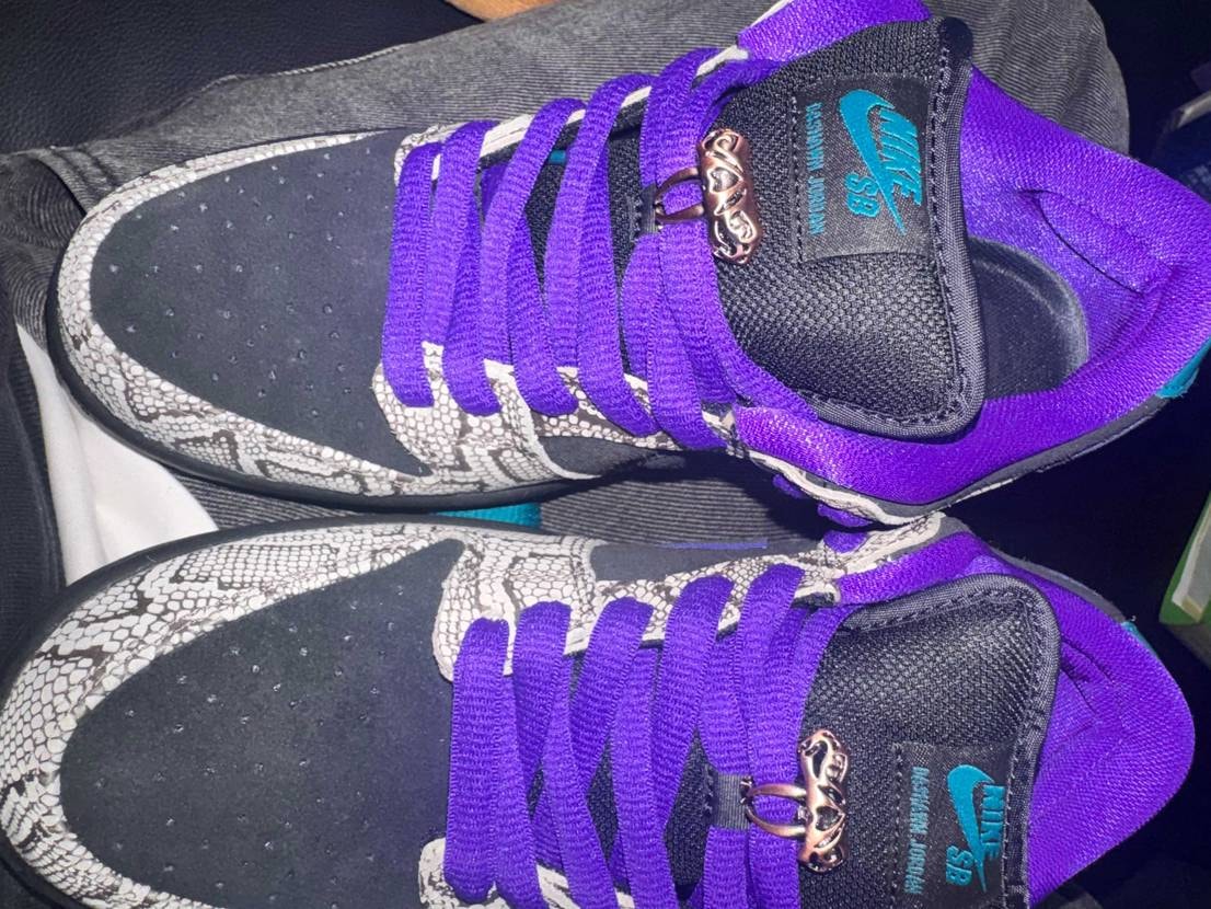 これまじかっけぇな…
ダサいとか言う人いるけど手に取ったら