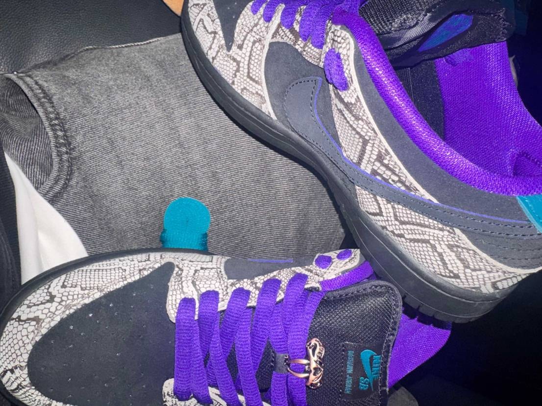 これまじかっけぇな…
ダサいとか言う人いるけど手に取ったら