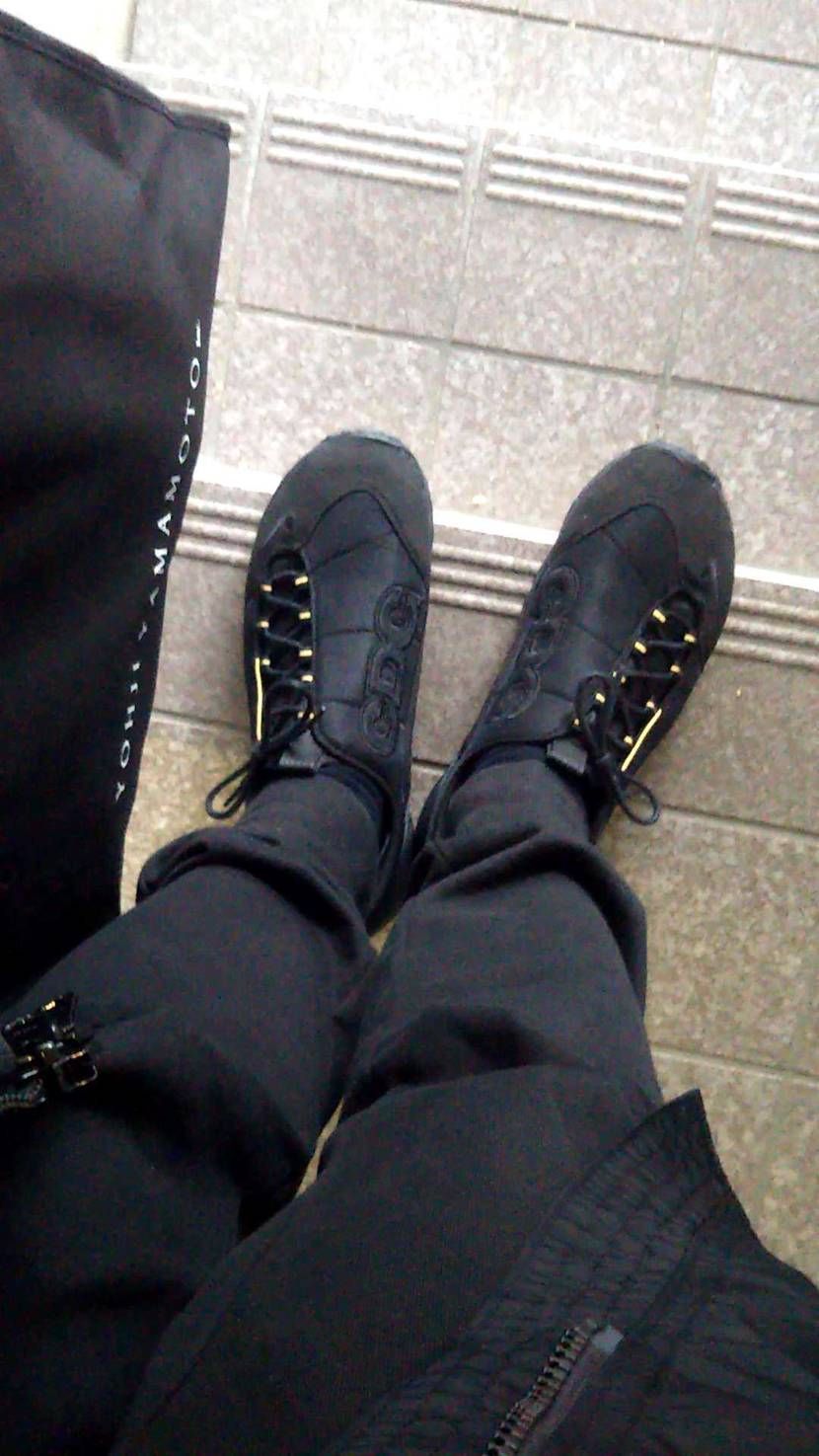 久しぶりに履いた、CDG×フットスケープ