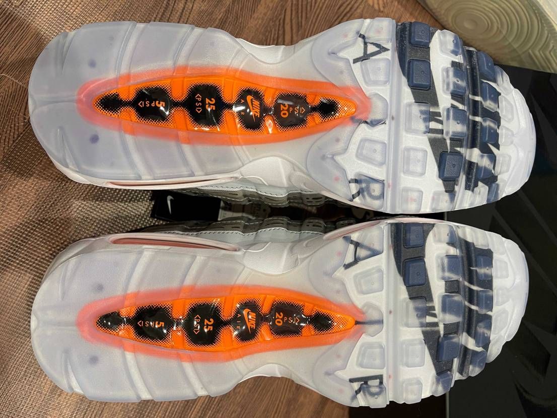 KIM JONES × NIKE AIR MAX 95 
