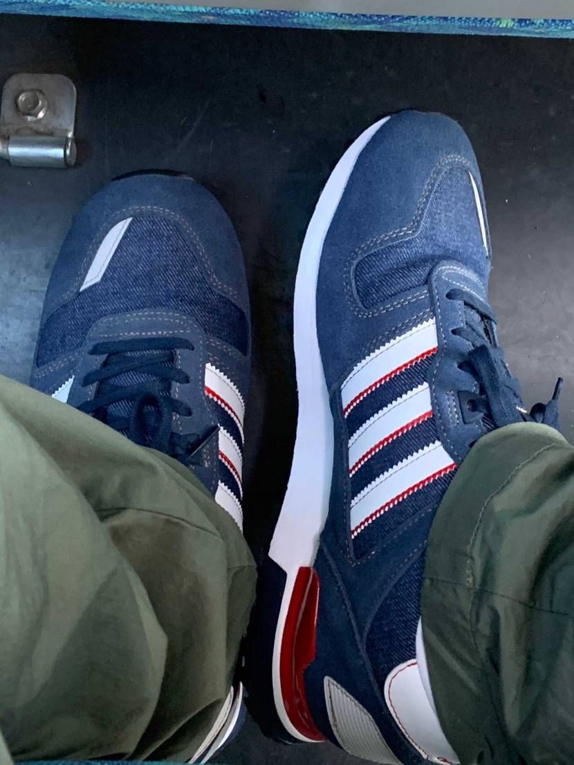 今日の靴
zx700 GX4978
なんてことはない靴😚