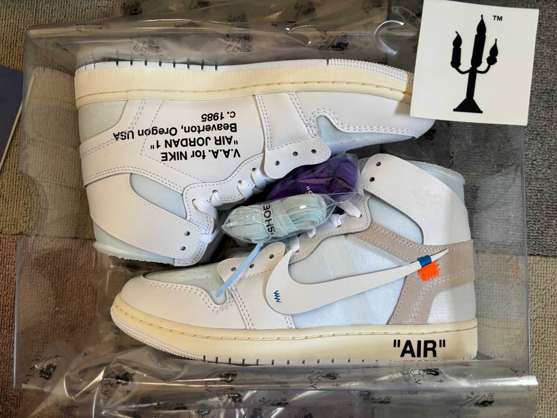 遠回りしてやっと届きました👏（公式/Passport便）
とりあえず開封のみで