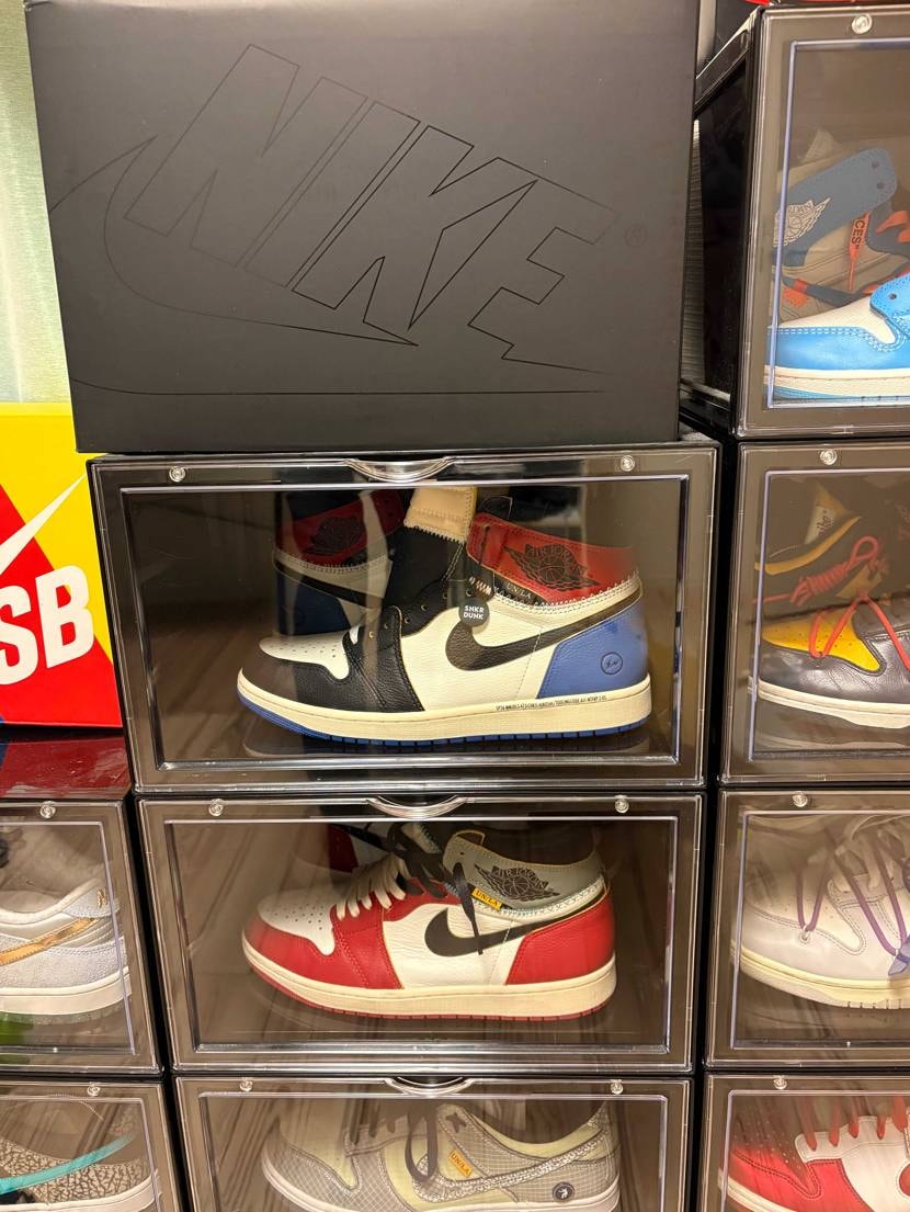 プラチナかゴールドの99+の方から新品で購入して黒タグ付きだ