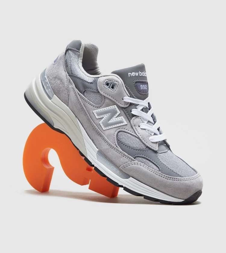 size?  992売ってます
https://www.size.co.uk/