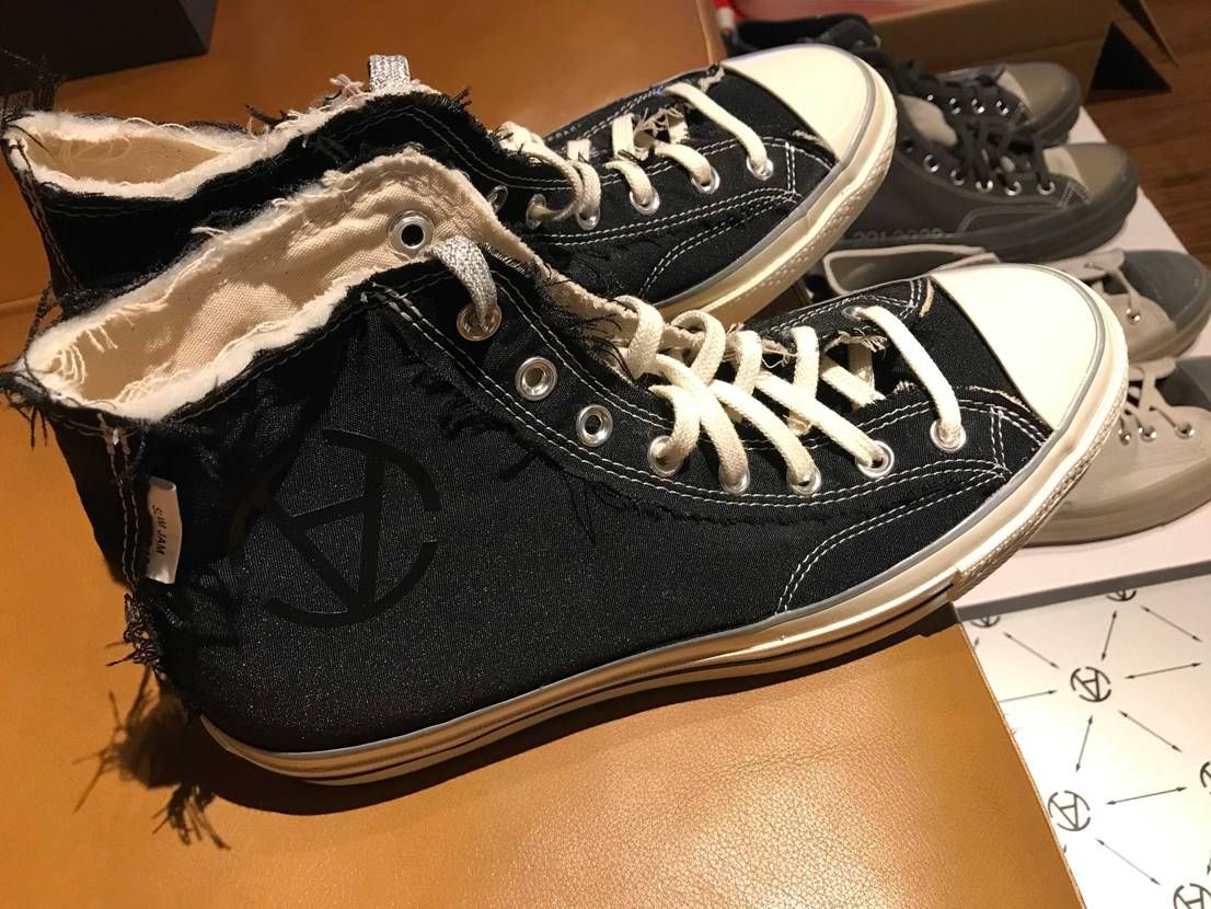 CT70 slam jam 
光沢の有るキルティングのアッパーが質感良くてカッ