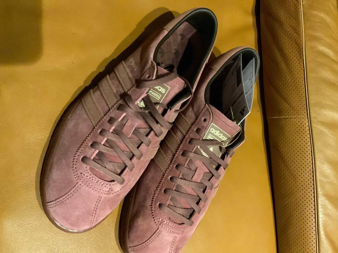 昨日当選してもう届いた
この靴は当時のアイランドシリーズには存在せず
10年