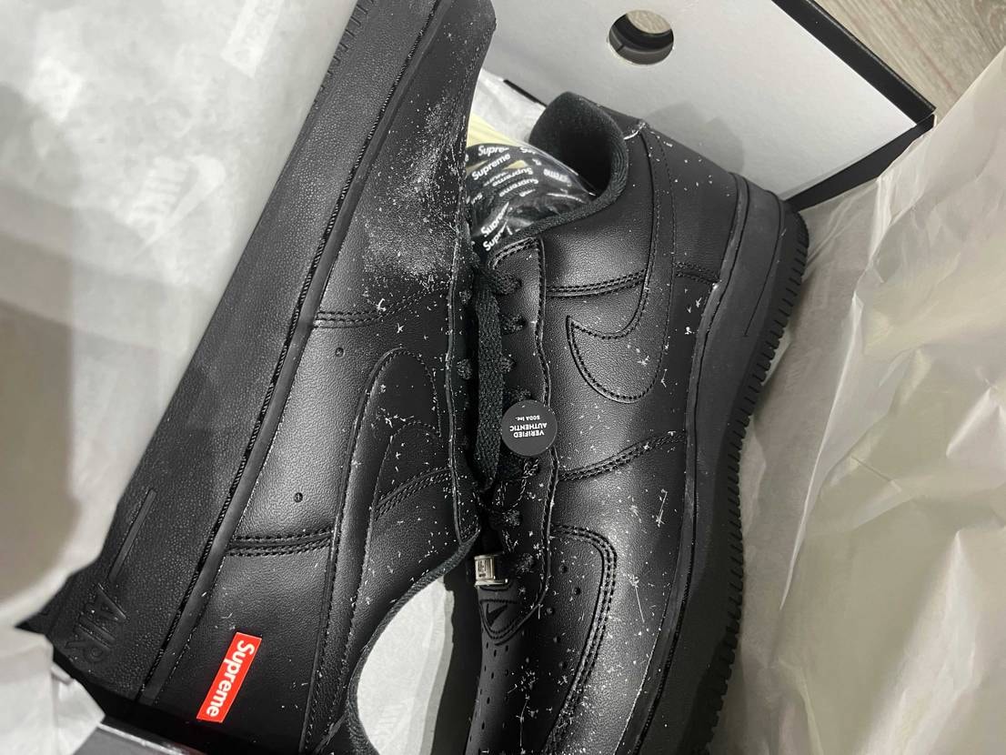 引き出し箱のエアフォース1大事に溜め込んでて久々見たら酷いことになってた…くそ最