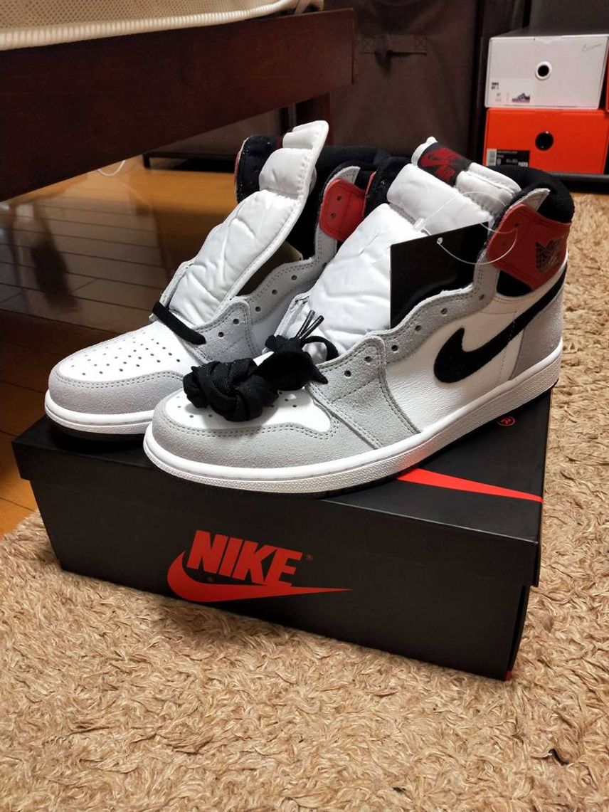 今回はSNKRSもなんもやってなかったが、ついさっきふらっと寄ったNIKE大阪で