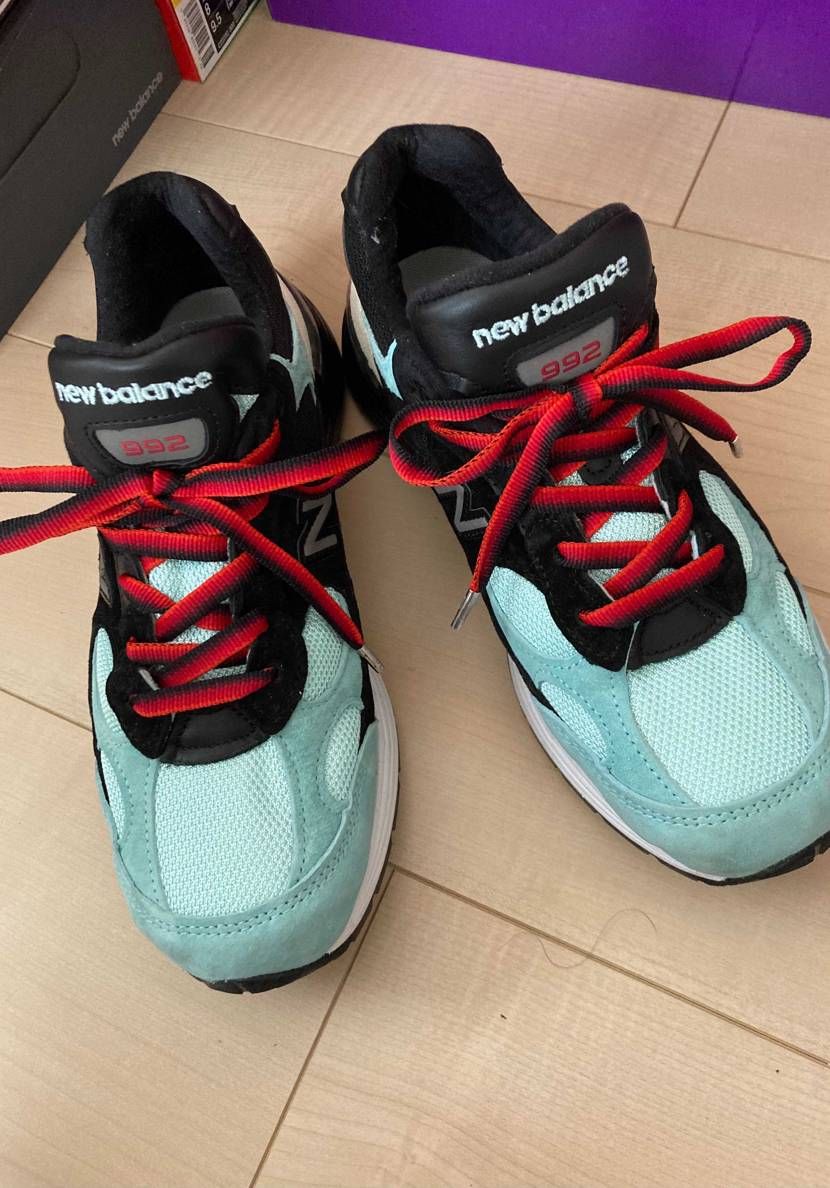 違うスニーカー用にと思い、買ったシューレース、思ってたのとかけ離れてて、あ、そう