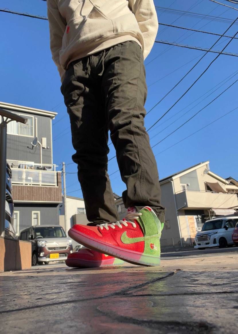 もうそろそろいいですかね普通の投稿😅今日の👟は、久しぶりの🍓