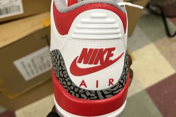 ９年振りの復刻☺️目玉はやはりかかとのNIKEマーク☺️以前