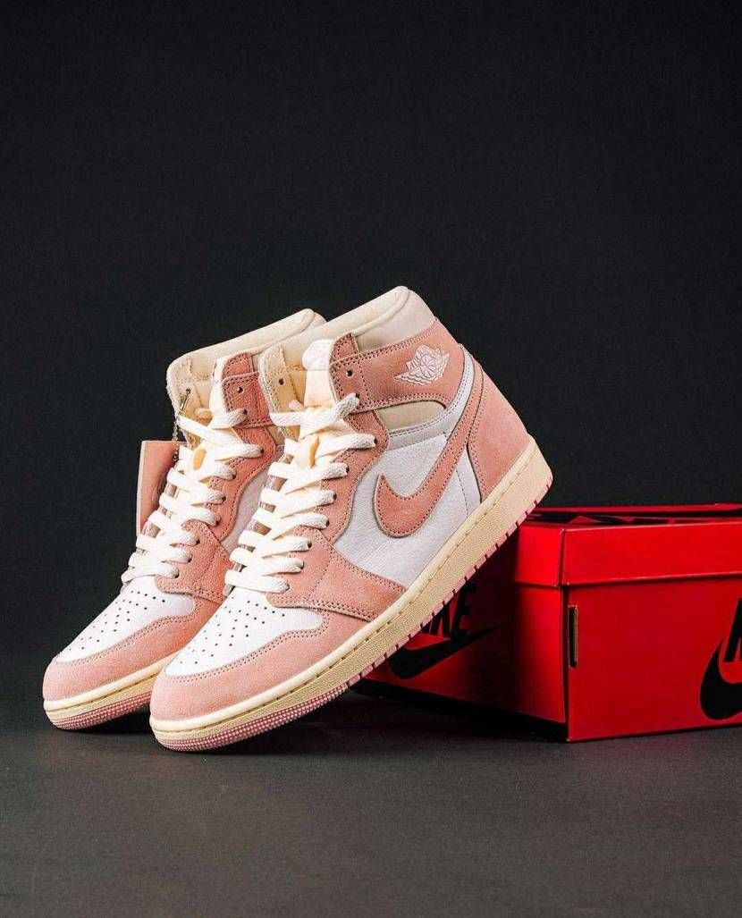 ウォッシュドピンク☺️来月22日発売予定☺️