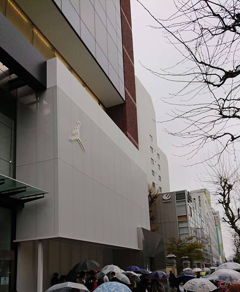 ジョーダンストア場所だけ見て来ました☺️けっこう並んでますね😃