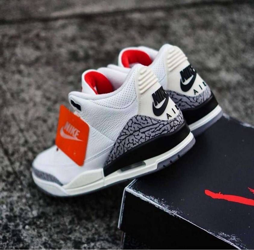 来月の楽しみなカミングスーン☺️どれか１足位買えるでしょ☺️