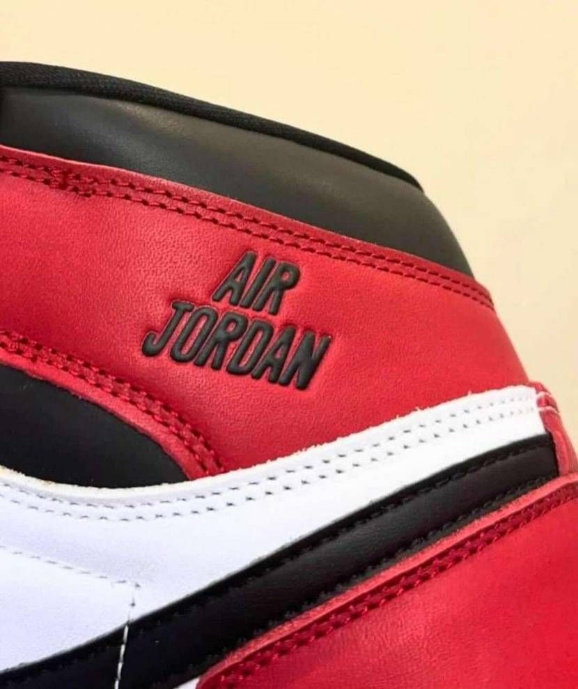 つま黒ほんとにこのロゴで出るんですね😱☀️