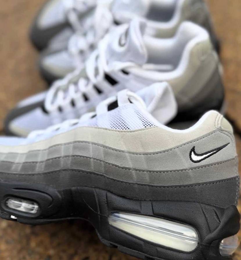 発売日来ましたね😃抽選じゃないのかな？😭