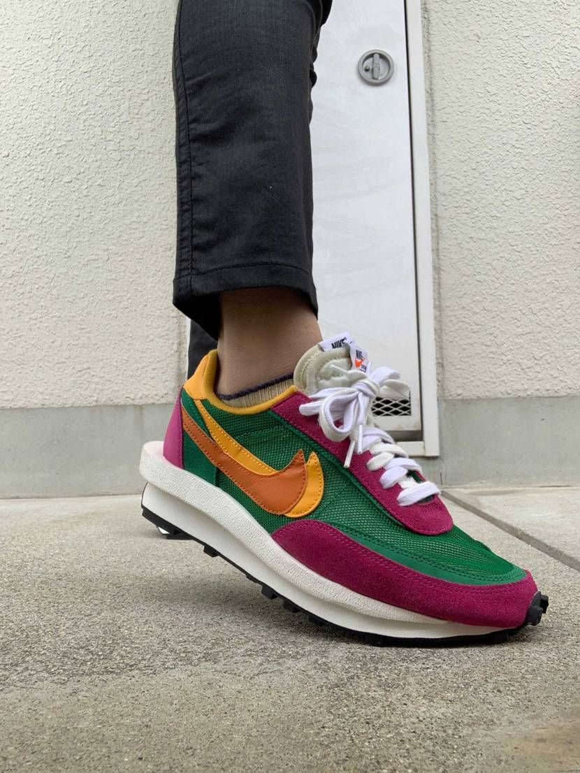 先に手にしてた26.5(写真1枚目と2枚目)と先日SNKRDUNKで購入したマイ