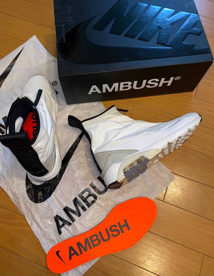 DUNKは被るけどAIR MAX180は被らなそうだ笑
定価か定価以下で買える