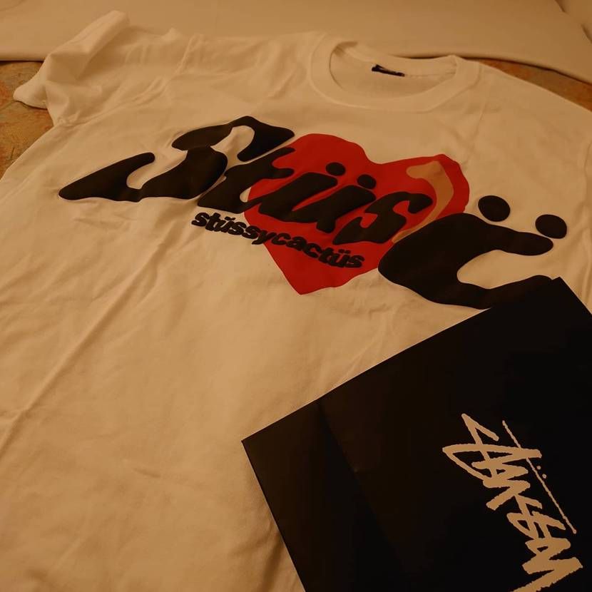 出張先の福岡チャプトで買えました♫
パーカーも売ってたけど値段可愛くなかったので