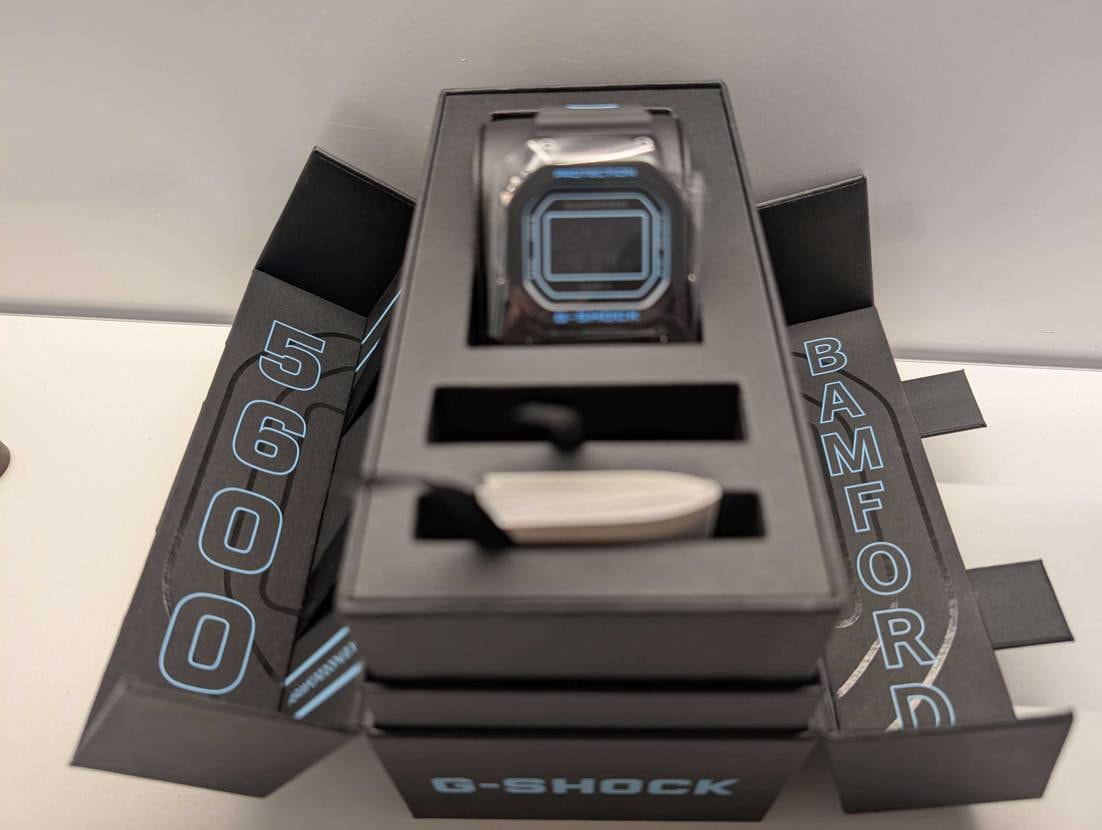 CASIOオンライン外れたけど、
DSMGで朝から並んで買えた😃😃