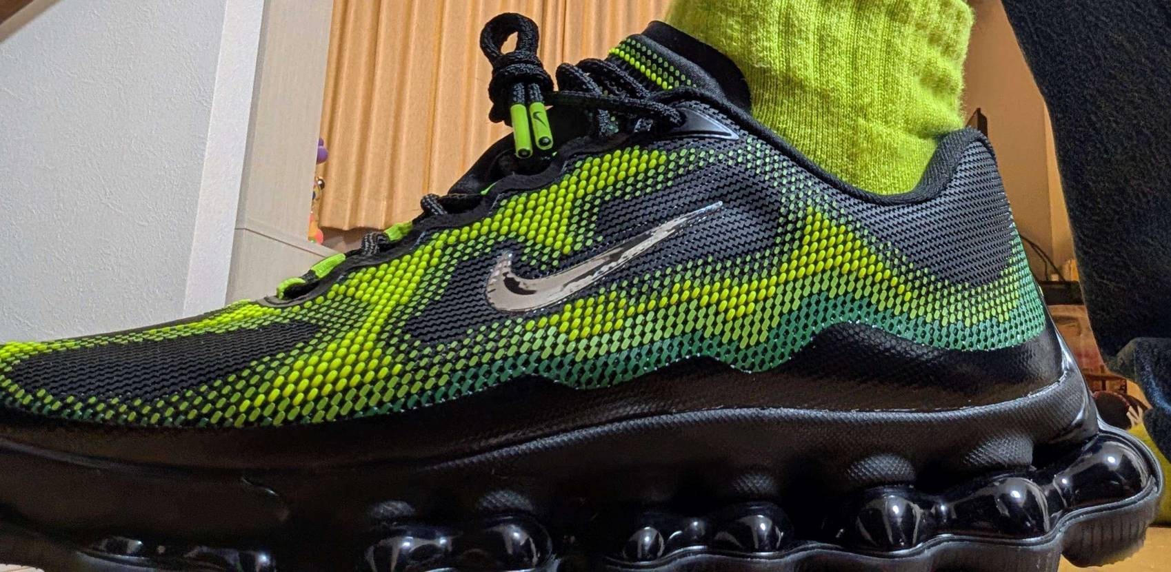 試着してみました。
POP UPで試着できなく、マイサイかハーフアップ迷いまし