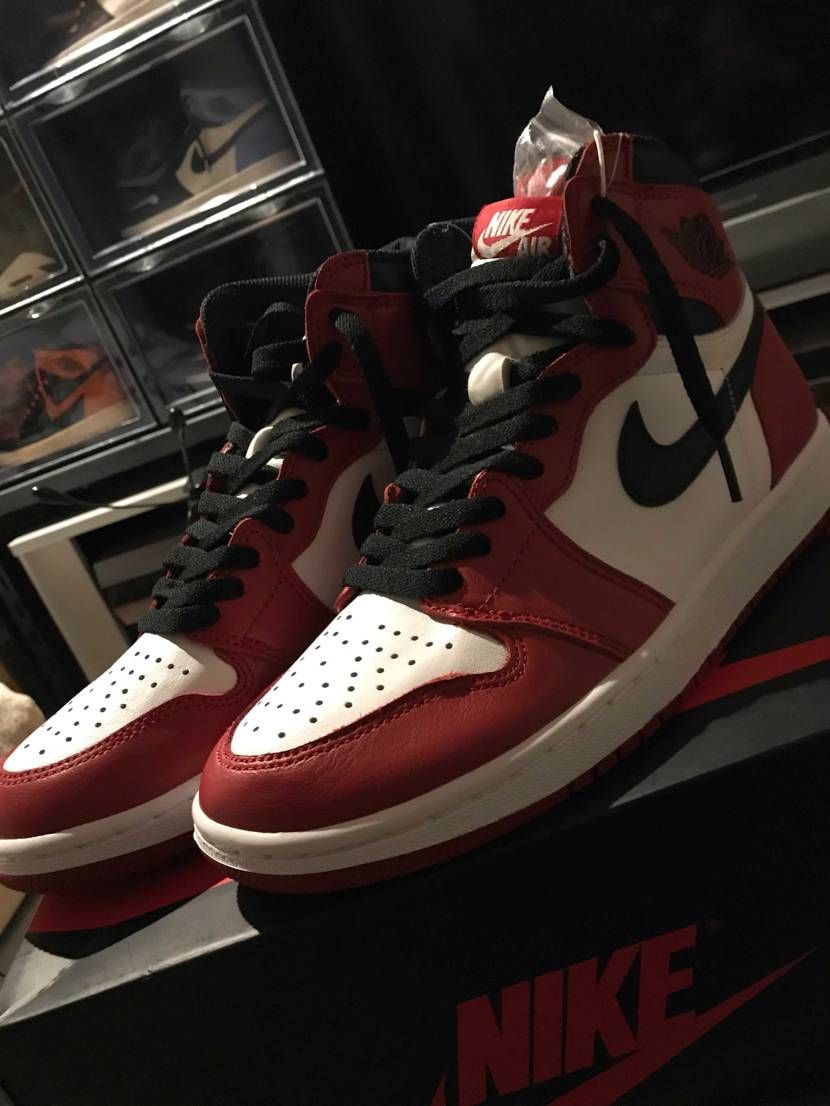 AJ1 Chicagoキター!!
スニーカーにハマり8
