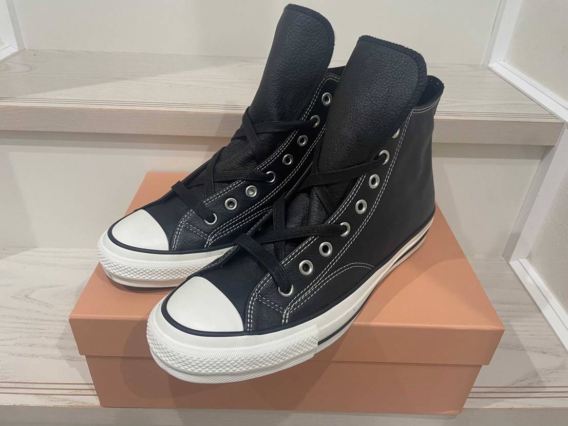 わたしの今日の本命はコチラ！
白ひもついてないんですねー😅