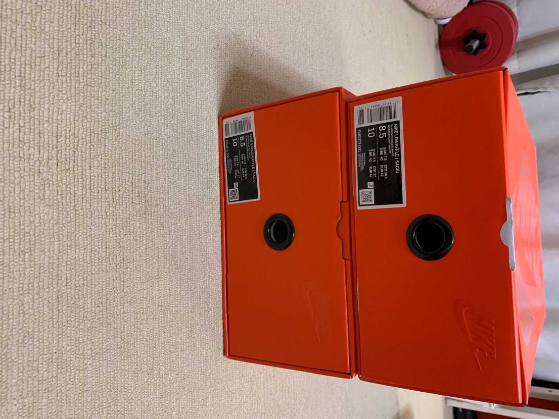 昨日セサミが届いたんですけど1年前くらいにスニーカーダンクで