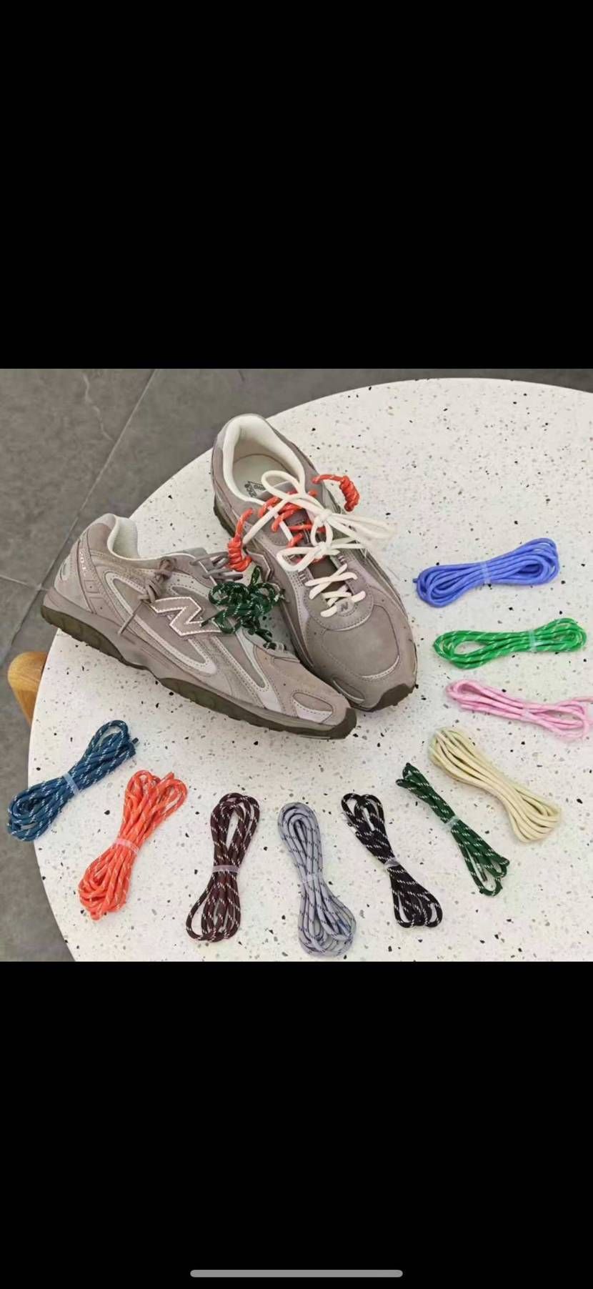 どこかのサイトの画像ですが、付属品のシューレースじゃないですよね？🤔