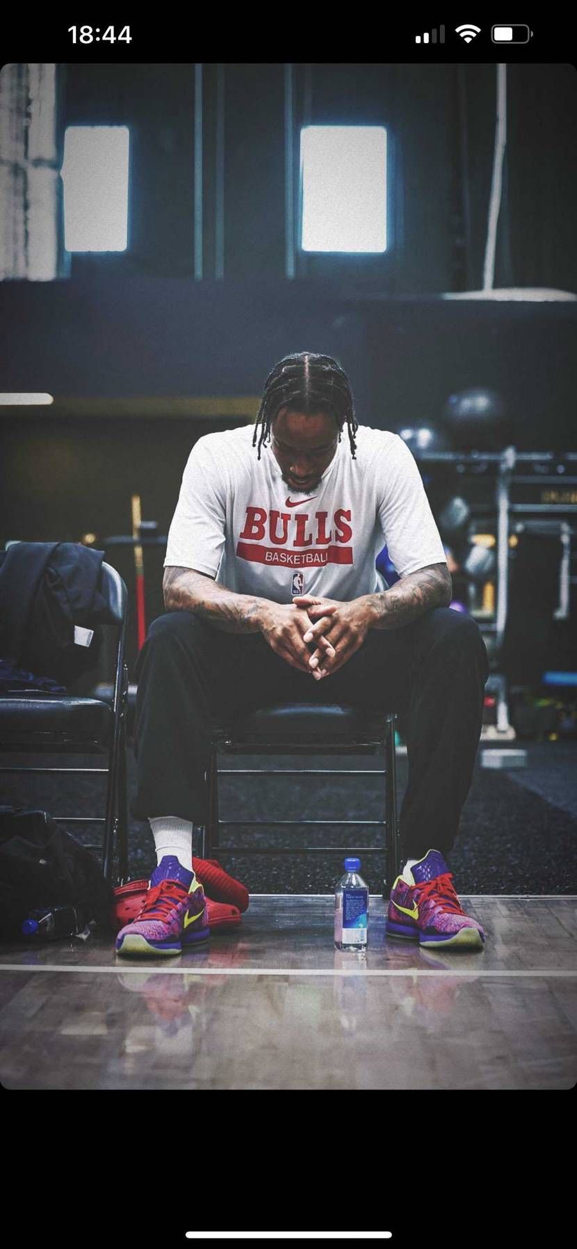 このスニーカー、コービーのどのモデルですか？