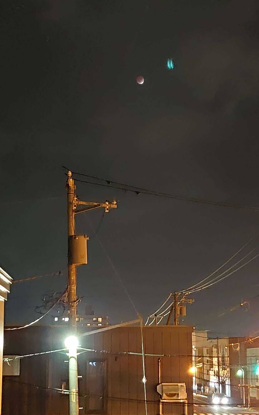 皆既月食🌒
ｽﾆｰｶｰに関係はありません🙇