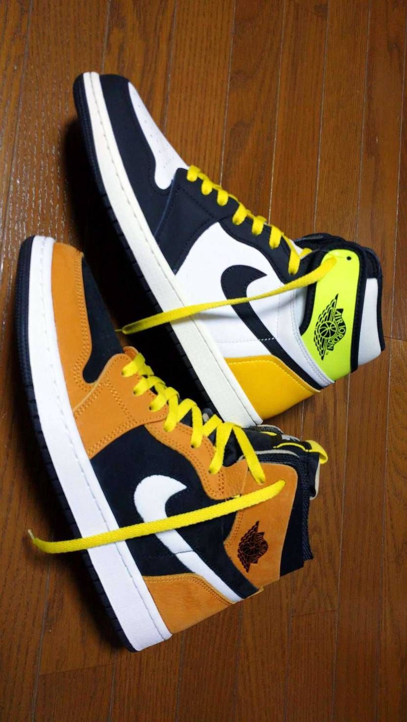 黄色いシューレースを通すとこーなるんだー。ぐらいで流して下さ