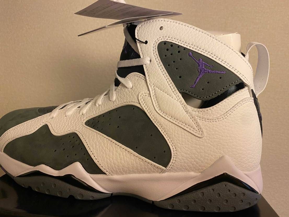 AJ7フリント到着しました！買ってよかった〜！
やっぱAJ7は形がいいぞ！まも