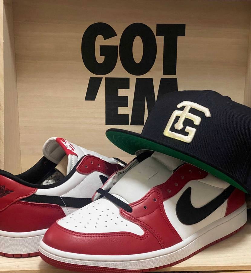 こんばんは🤗
🧑‍🦲モス垢作り直しようやく2足目当選🤪
ついでに軍×FOG×