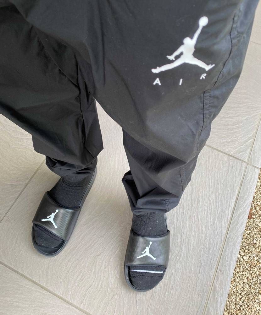 サンダル、パンツ、ソックス、Tシャツ、キャップ、ジョーダン（笑）あつすぎる🏝マッ