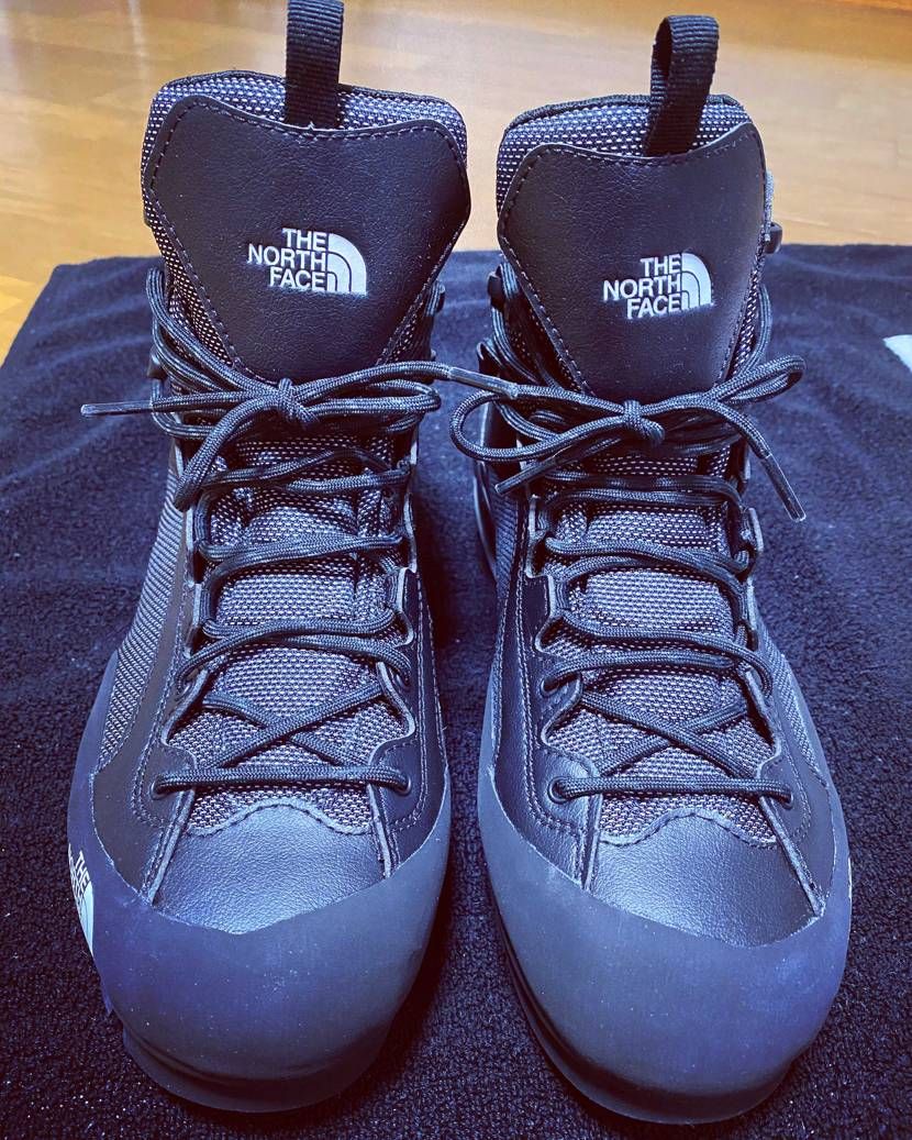 ノースフェイスのトラッキングきたー👟🌈重い（笑）