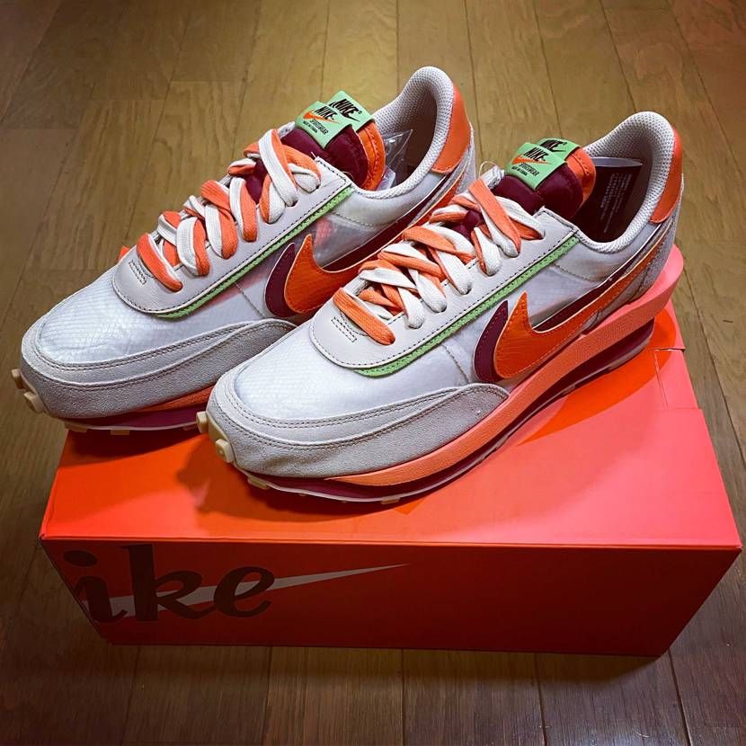 サカイのスニーカー、紐を一本にして履いてる人はいませんかー？