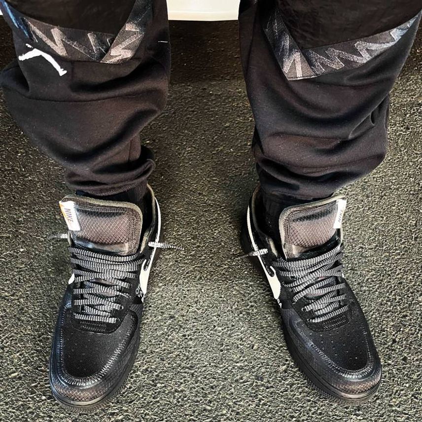 C.E.✨
JORDAN💎
OFF-WHITE × NIKE AIR FO
