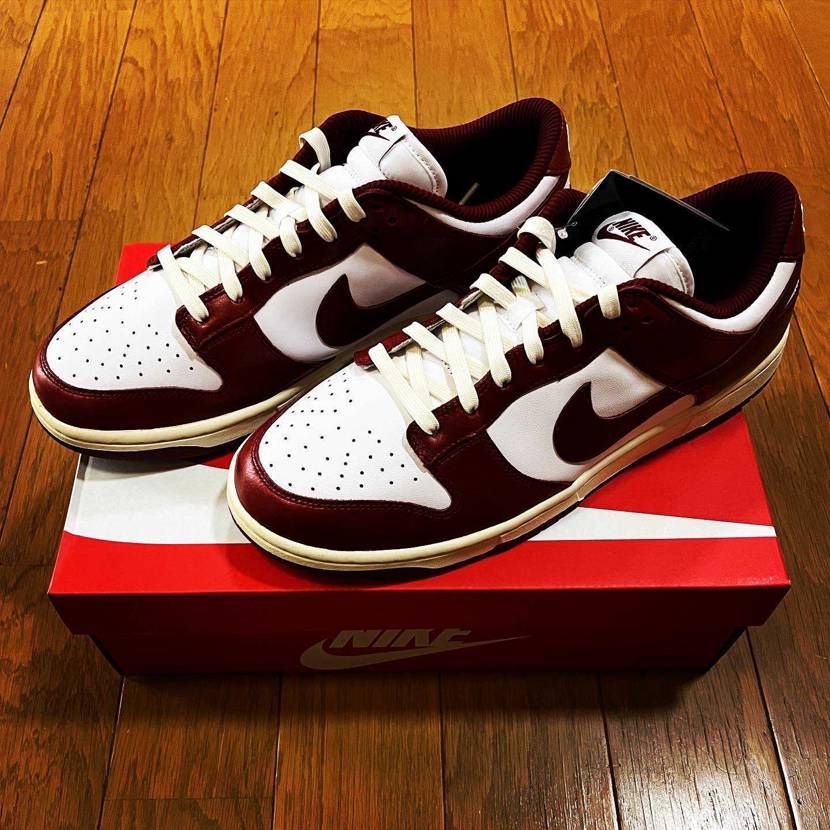 Nike WMNS Dunk Low PRM Team Red and Whit