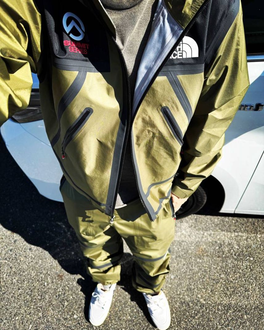 Supreme × The North Face SET UP🥋
Galle
