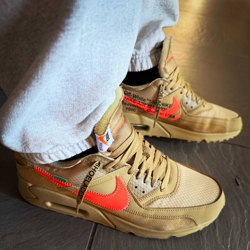 THE NORTH FACE☃️
SUPERME🛹
OFF-WHITE × 