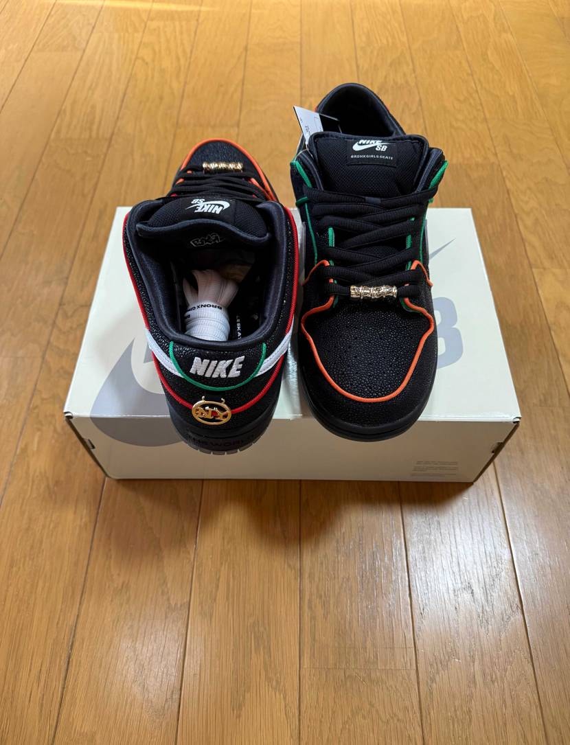 エイの皮のレザーみたい🎉

こだわりがたくさんの一足、個