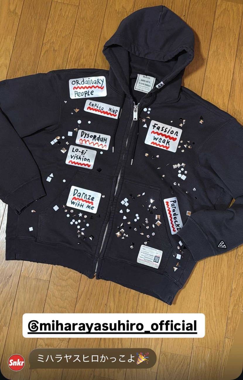 ミハラヤスヒロのフーディ、かっこよすぎ🎉

オンライン即完売🫰