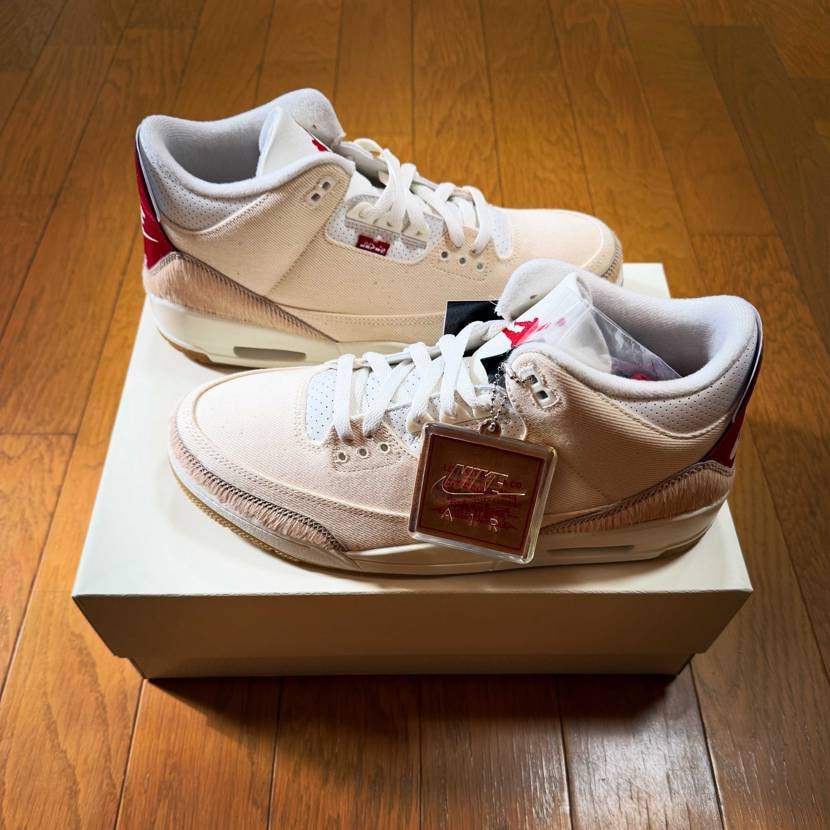 付属のシューレースは、ブラック、レッドでした✨ 

Le