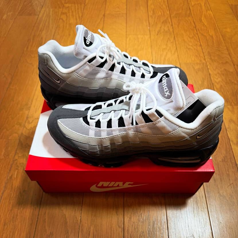 どんな服装にも合うカラー💪🎉

Nike Air Max