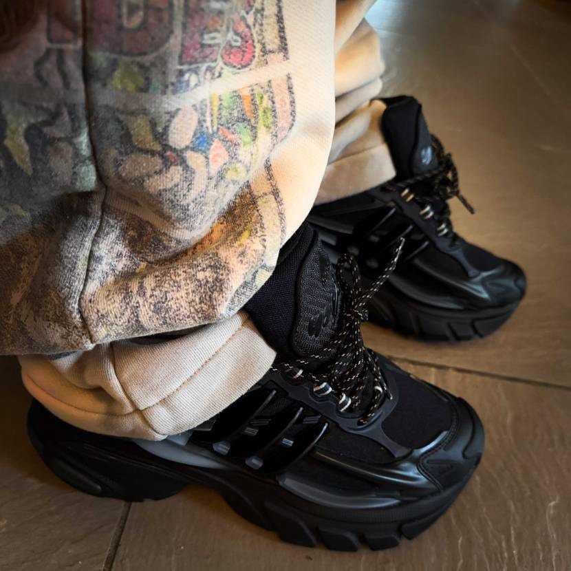 Who Decides War🫰
Pharrell Williams × ad